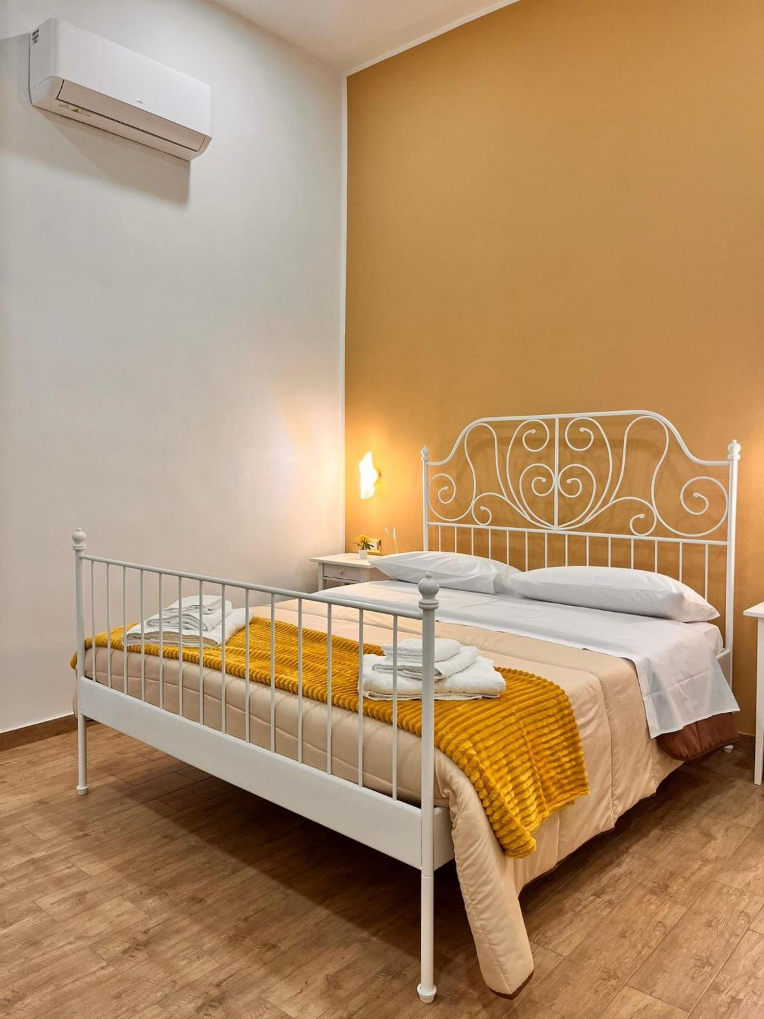 Ferienwohnung La Dimora Del Principe Neapel Exterior foto